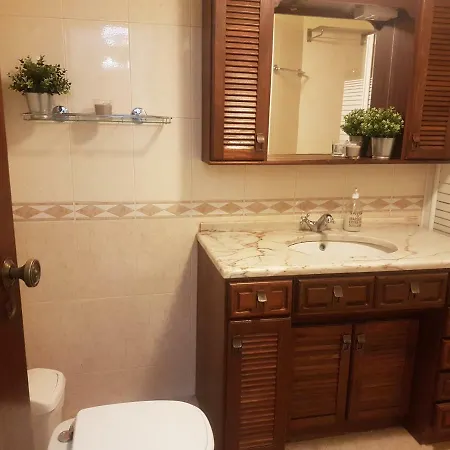 Vialonga Guest House *